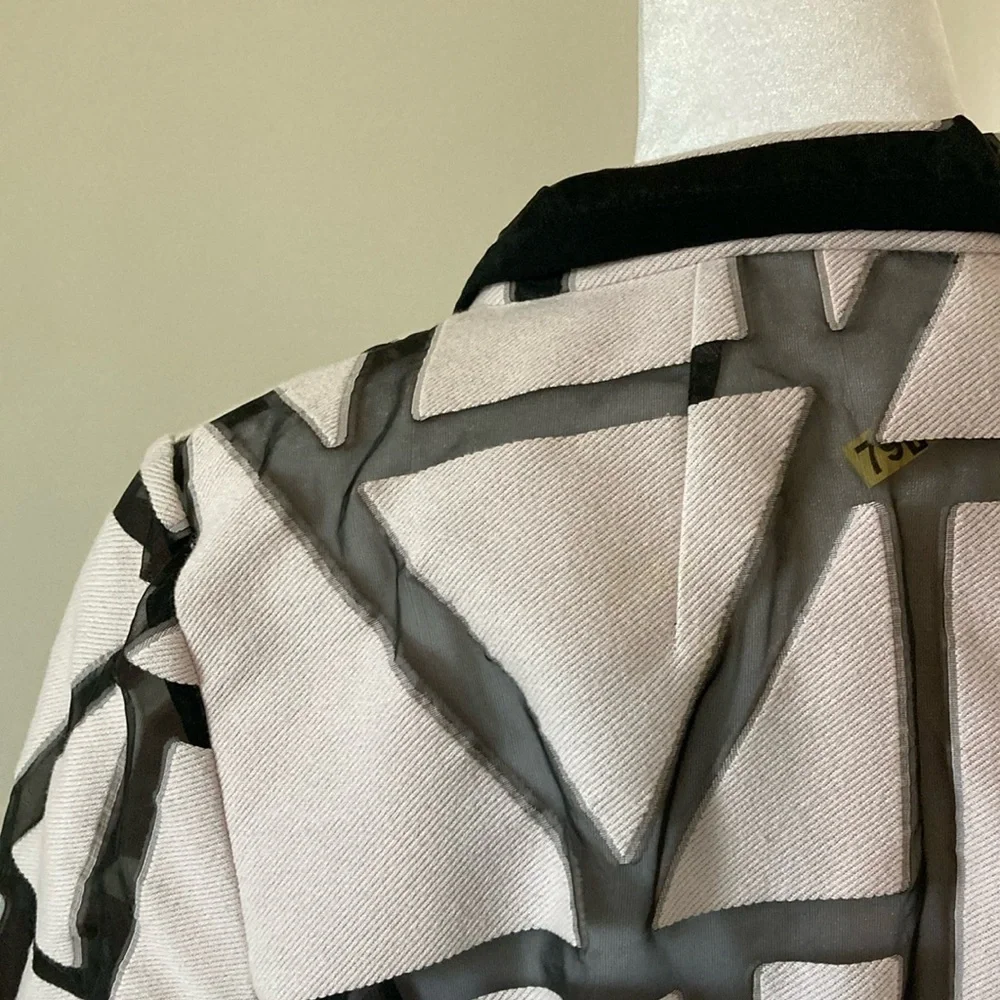 Carlisle White and Black Jacket with Geometric Design